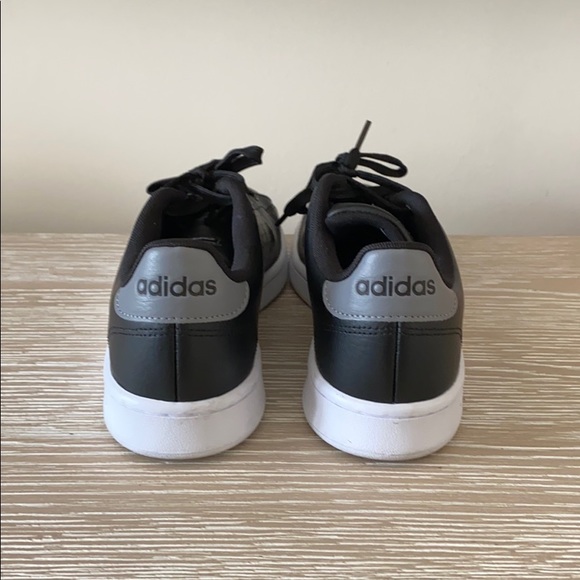 Adidas - Picture 3 of 3